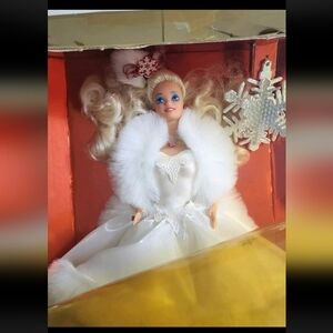 1989 Happy Holidays Barbie Doll Special Edition with Keepsake Snowflake Ornament